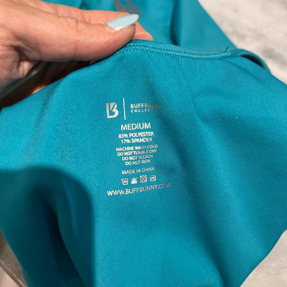 BuffBunny Tank Aurora tank - Picture 2 of 2